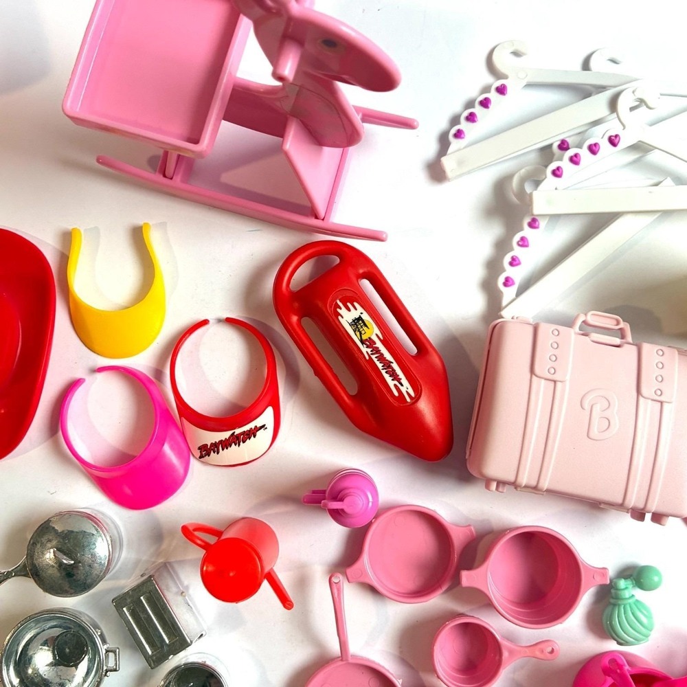 Vtg Barbie Accessories Lot Kitchen Sports Hat Pool Float Dishes Boom Box 100 pcs - Picture 8 of 12